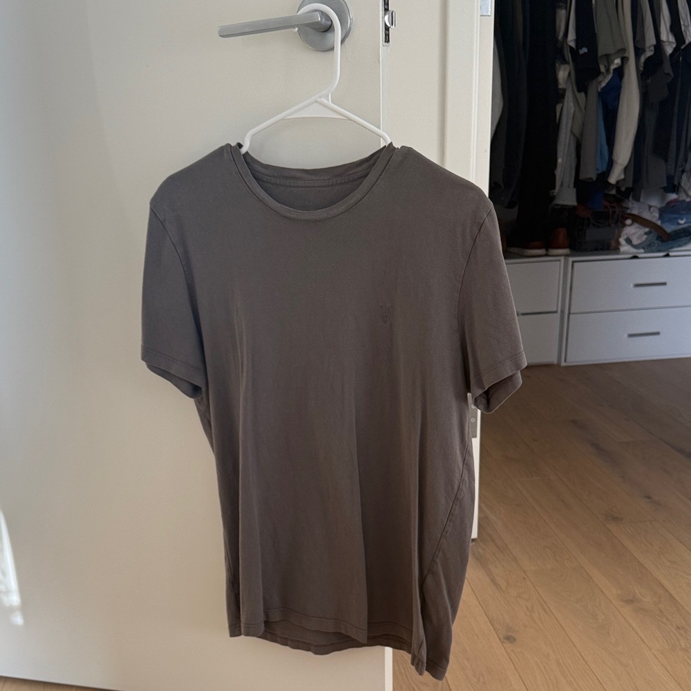 Men's Gray T-Shirt